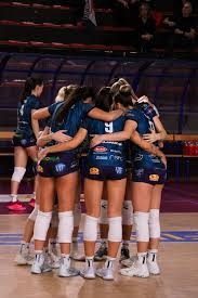 湖人更新战马刺伤病报告：斯玛特伤愈复出，克勒贝尔出战成疑