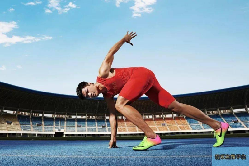 跟队记者：莱奥的小腿仍有些不适，出战博洛尼亚的可能性较小