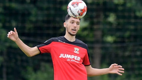 亮眼!傅家俊轰2破百止颓,2新人晋级在即,斯诺克再传好消息