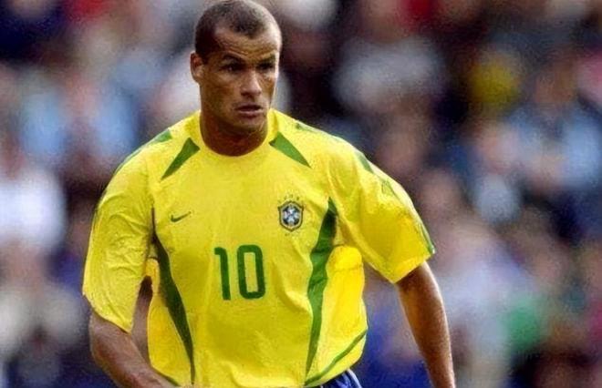 4决赛中 4决赛中